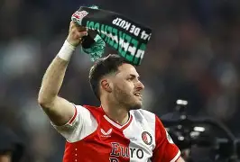 在线入口-包含从清晨费耶诺德备战西甲到瓦伦西亚围绕欧冠单刀错失，今晚里昂调整名单以备欧联的词条